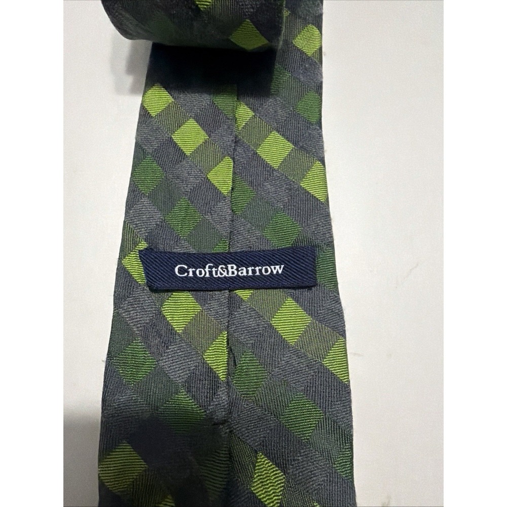 Croft & Barrow Mens Silk Blend Geometric Check Necktie Green Grey Hand Made - Picture 2 of 6
